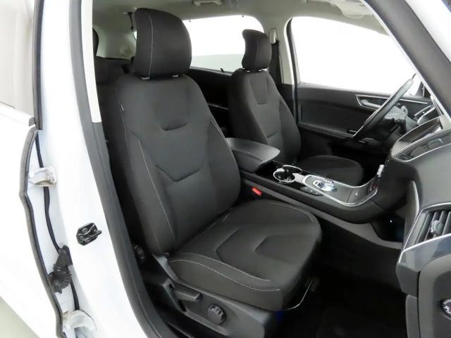 Ford S-Max Titanium