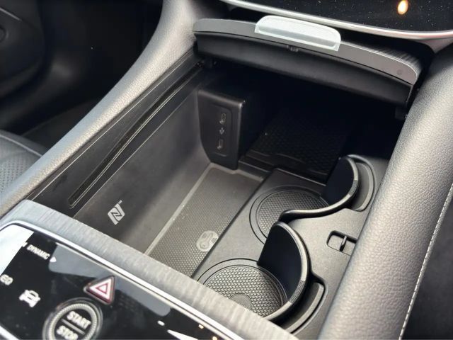 Mercedes-Benz EQS 450 Sedan