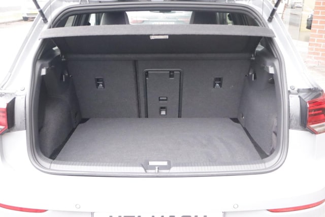 Volkswagen Golf 1.5 eTSI R-Line