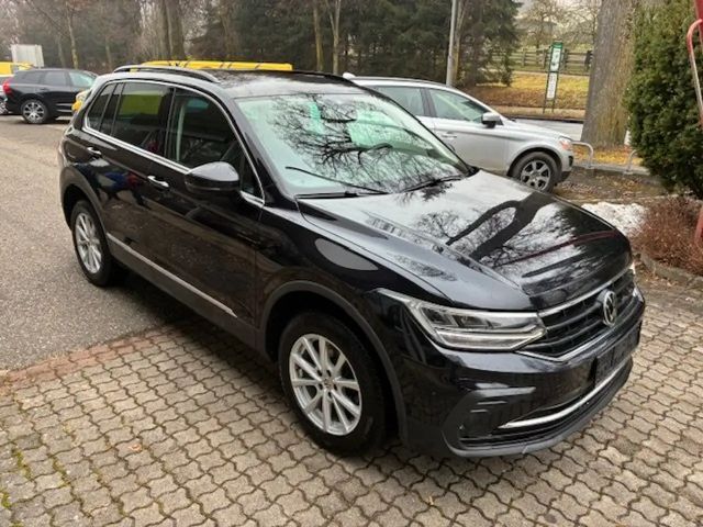 Volkswagen Tiguan 4Motion DSG Life