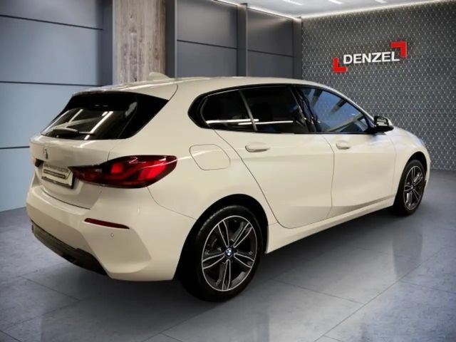 BMW 118 118i 5-deurs Sedan