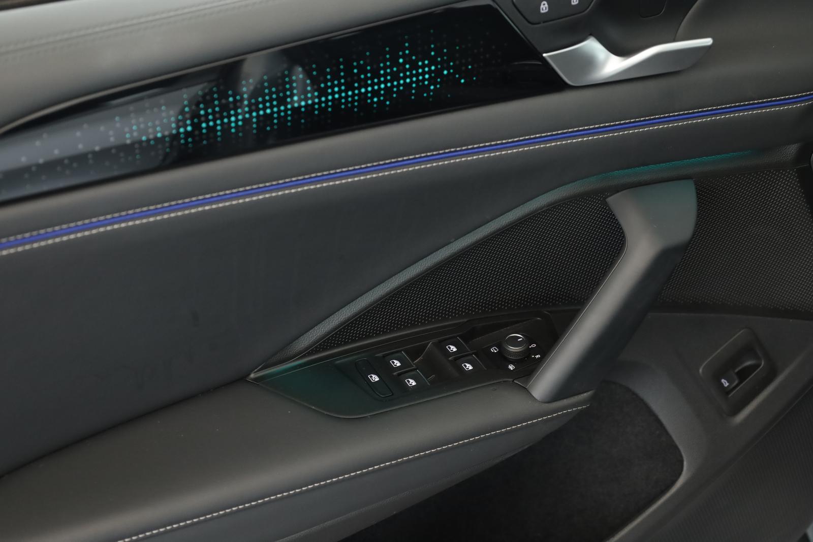 Volkswagen Tiguan 2.0 TSI DSG IQ.Drive R-Line