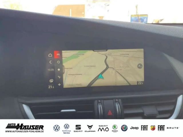 Alfa Romeo Giulia AT8 Q4 Turbo Veloce