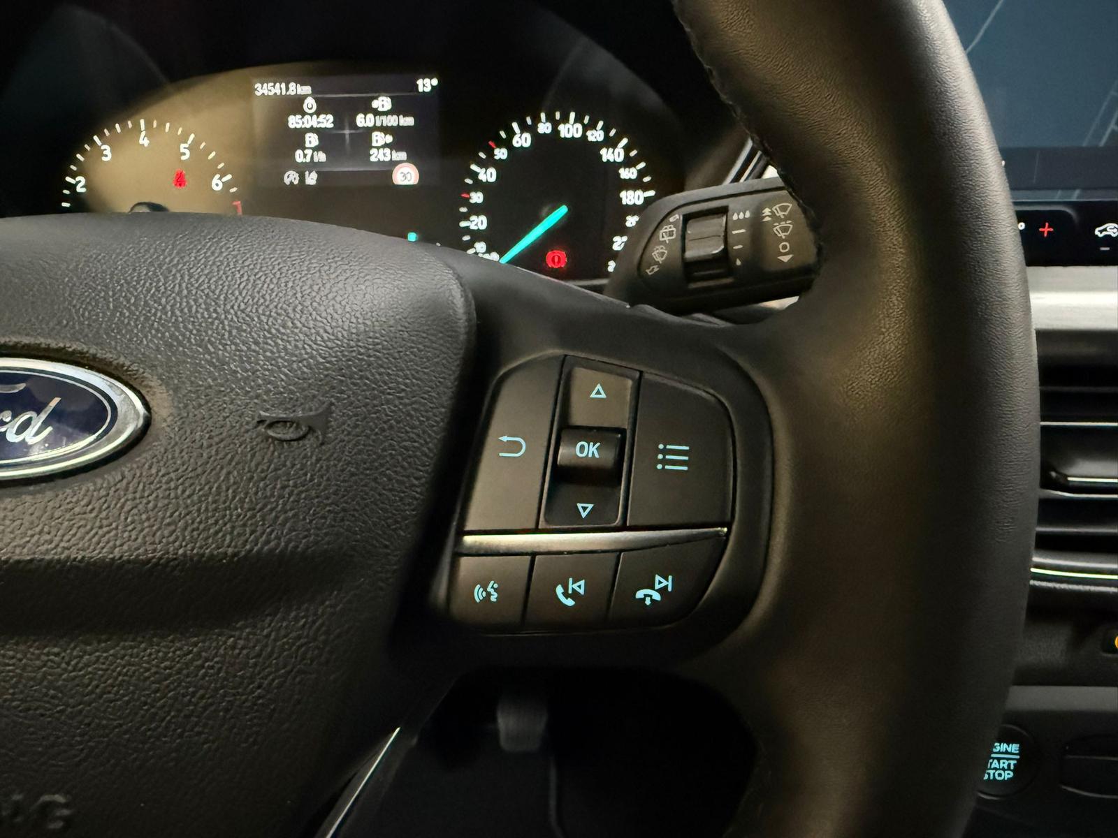 Ford Focus Tur 1.0 Titan >NAVI-LED-SHZ-TEMP-DAB-PDC+