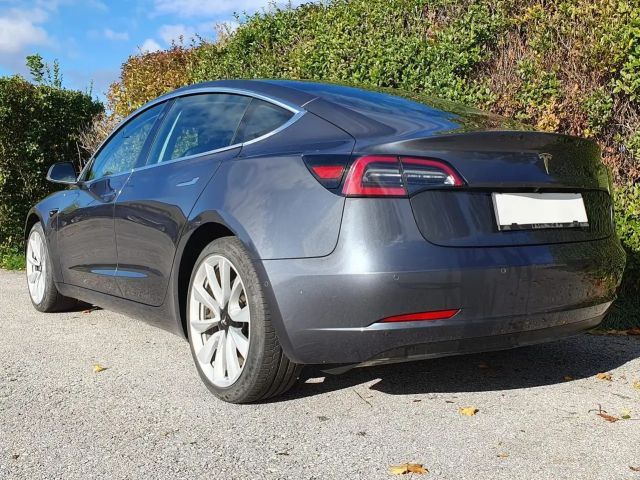 Tesla Model 3 RWD Standard Range