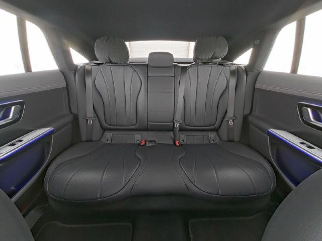 Mercedes-Benz EQE 300 Sedan