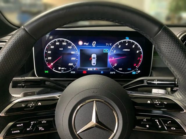 Mercedes-Benz C 200 AMG Line Sedan