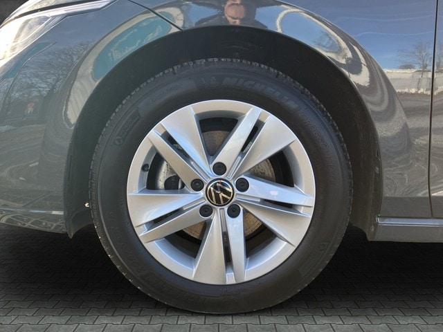 Volkswagen Golf 1.5 TSI Life Variant