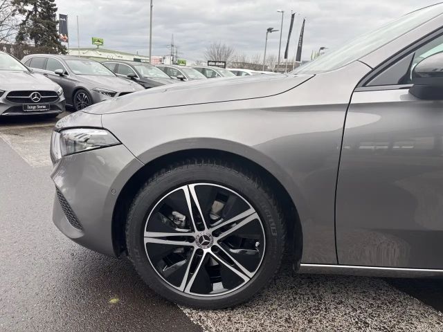 Mercedes-Benz A 200 A 200 PROGR+MBUX+PANO+KAMERA+LED+DISTR+SHZ+NIGHT