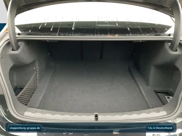 BMW 318 318d M-Sport Sedan