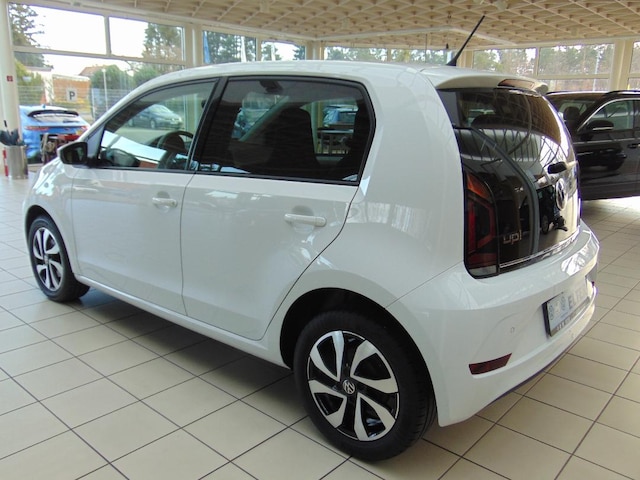 Volkswagen up! Move Move up!