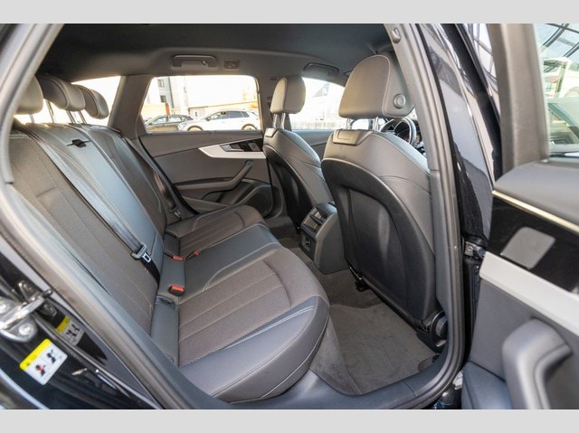 Audi A4 35 TFSI Avant S-Tronic