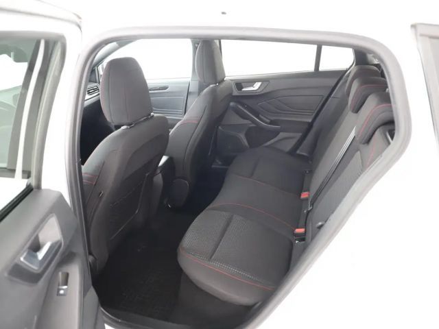 Ford Focus EcoBoost ST Line