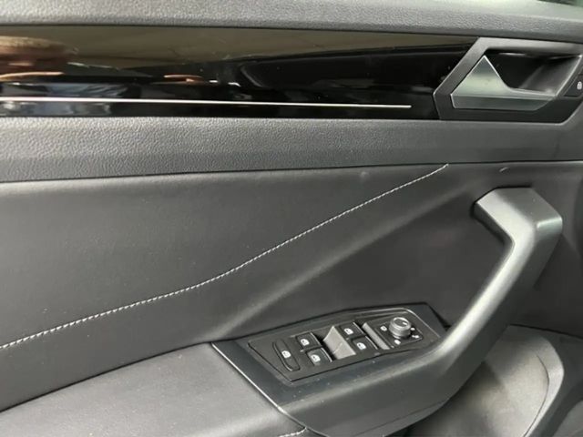 Volkswagen T-Roc 1.0 TSI R-Line