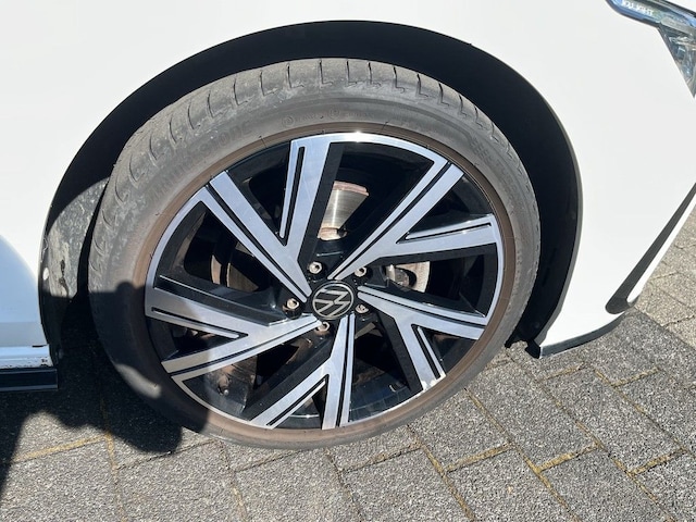 Volkswagen Golf R-Line Variant