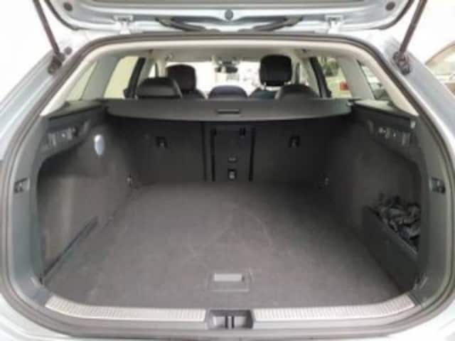 Volkswagen Passat 1.5 eTSI Business DSG