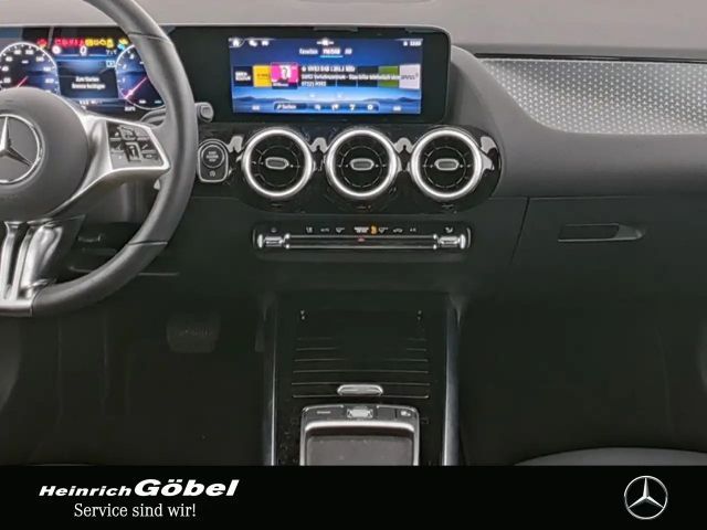 Mercedes-Benz B 200 Progressive Sedan