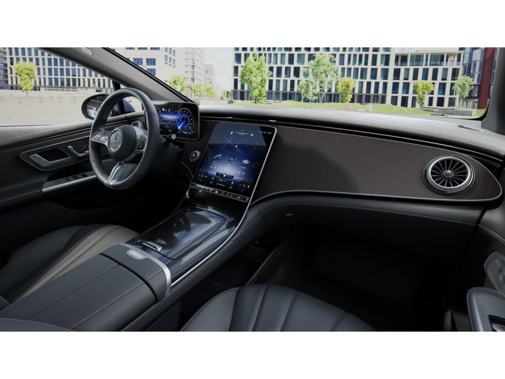 Mercedes-Benz EQE 300 Sedan