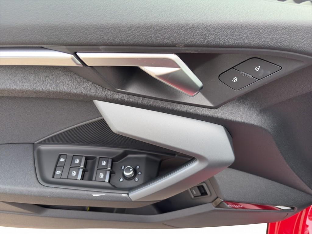 Audi A3 30 TFSI S-Line S-Tronic Sedan Sportback