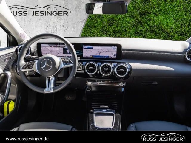 Mercedes-Benz A 200 Progressive