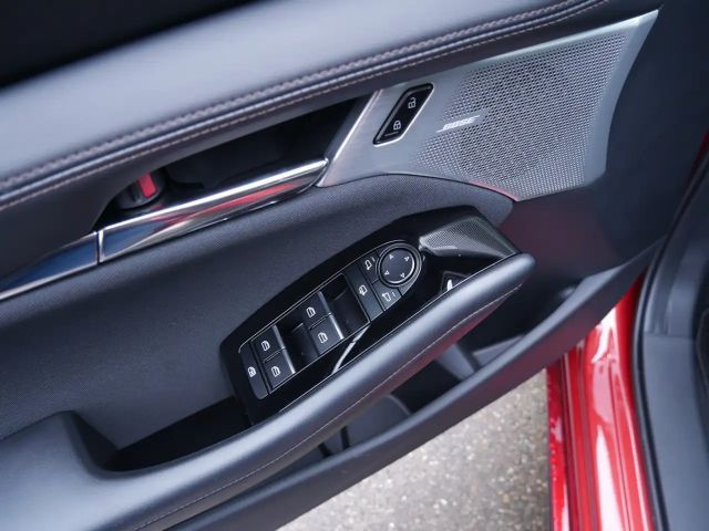 Mazda 3 2.5L SkyActiv e-Skyactiv