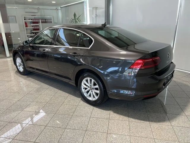 Volkswagen Passat ''Rückfahrkamera, Abstandstempomat''