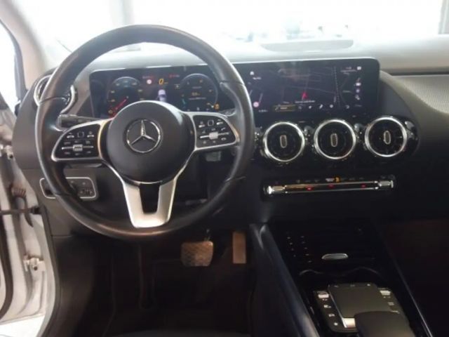 Mercedes-Benz B 180 Progressive