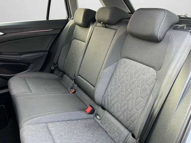 Volkswagen Golf 1.5 TSI Variant