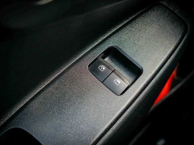 Hyundai i10 1,0 *WENIG KILOMETER*