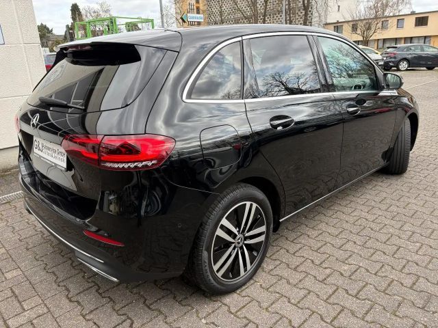 Mercedes-Benz B 250 B 250 e