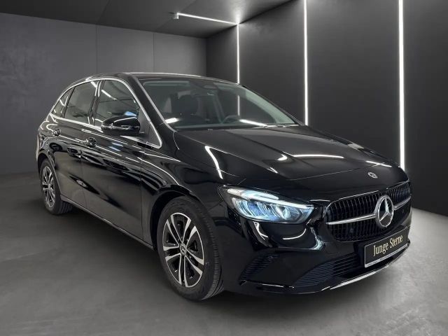 Mercedes-Benz B 200 Progressive Sedan