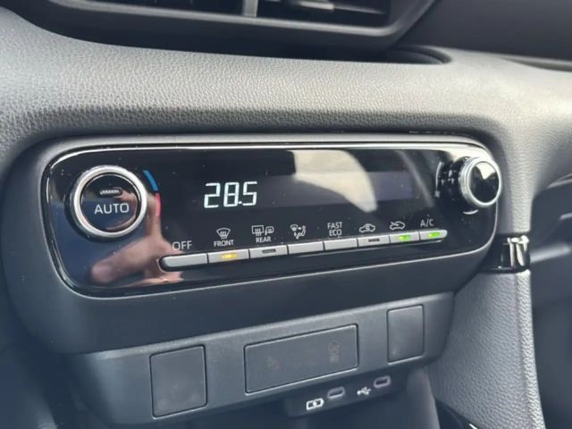 Toyota Yaris Hatchback Hybride VVT-i