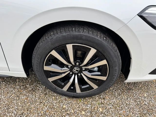 Honda Civic Elegance e:HEV