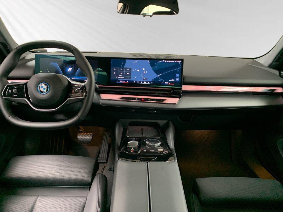 BMW i5 Sedan eDrive40
