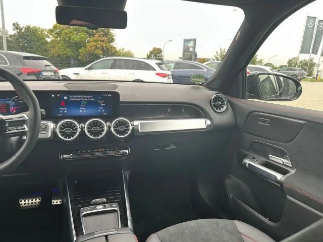 Mercedes-Benz GLB 200 AMG Line