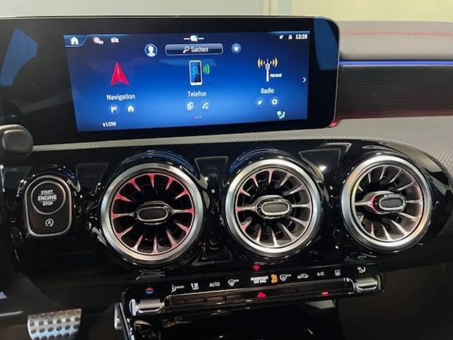 Mercedes-Benz CLA 180 AMG Line Shooting Brake