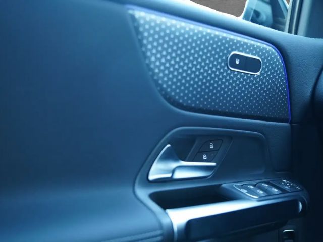 Mercedes-Benz EQB 300 4MATIC Progressive