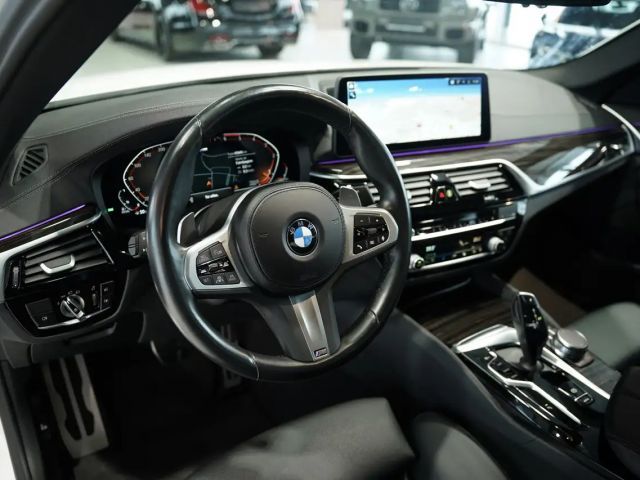 BMW 530 530d M-Sport Sedan xDrive