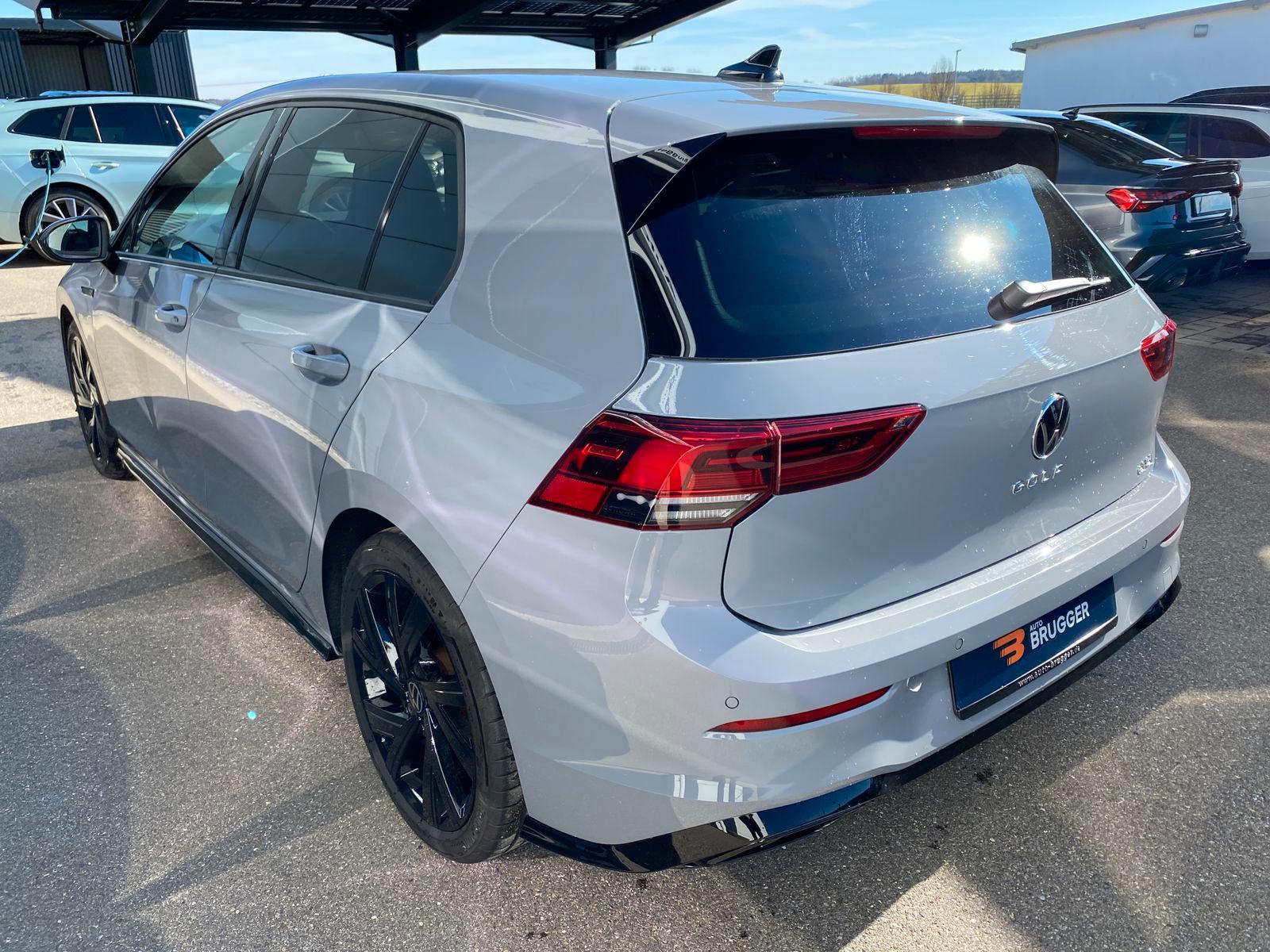 Volkswagen Golf 1.5 eTSI DSG Golf VIII R-Line