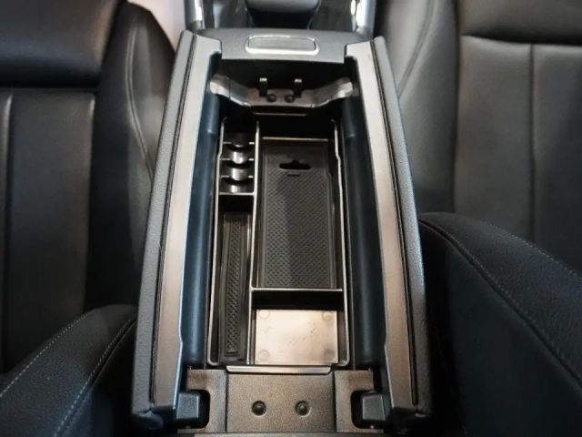 Mercedes-Benz GLB 250 *ACC*AHK*BURMESTER*PANO*360°KAM*STHZ*