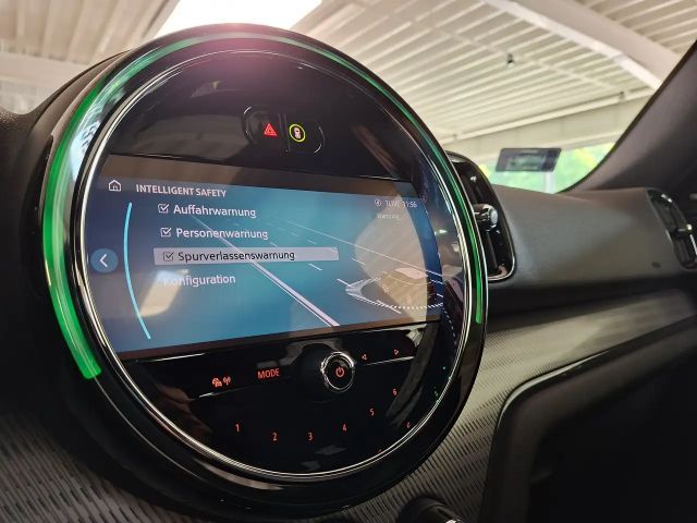 MINI Cooper Countryman Aut. Navi PanoDach E-Sitze-Leder HuD Yours Trim