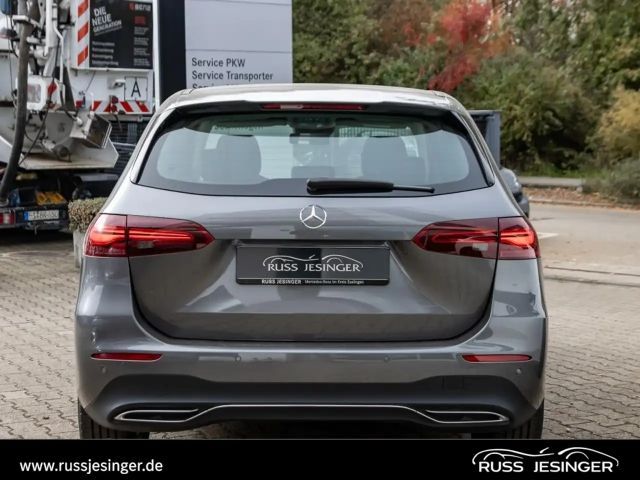 Mercedes-Benz B 180 Progressive Sedan