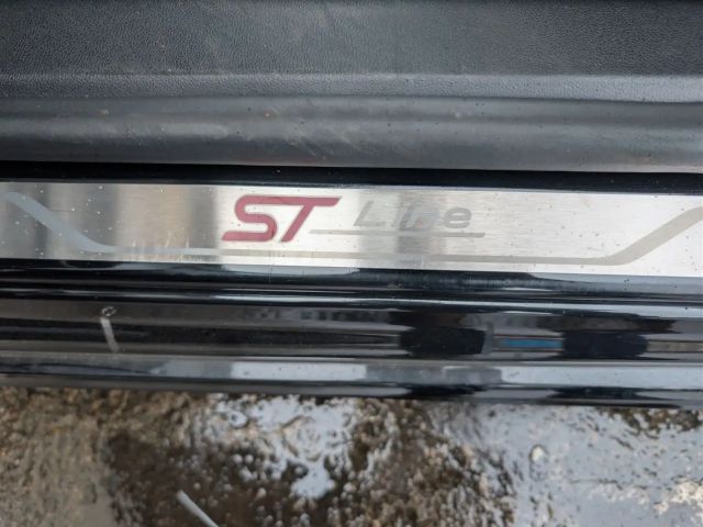 Ford Focus ST Line Wagon