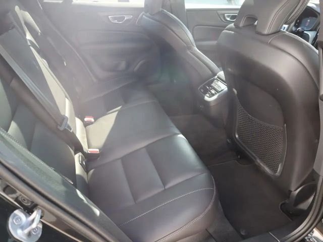 Volvo V60 Cross Country AWD Ultimate