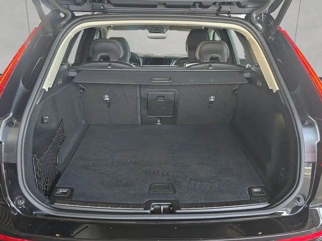 Volvo XC60 AWD Dark Plus