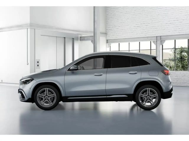 Mercedes-Benz GLA 200 AMG Line