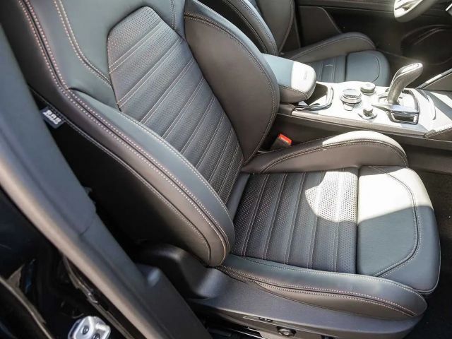 Alfa Romeo Stelvio AT8 Q4