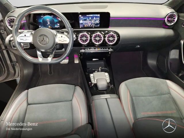 Mercedes-Benz A 250 A 250 e AMG Line