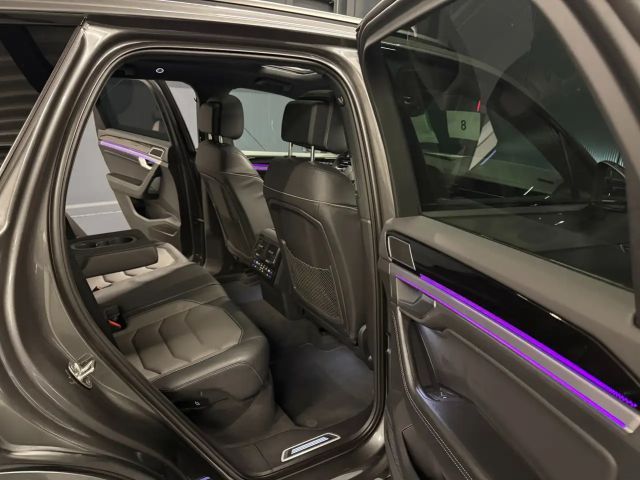 Volkswagen Touareg R-Line Style