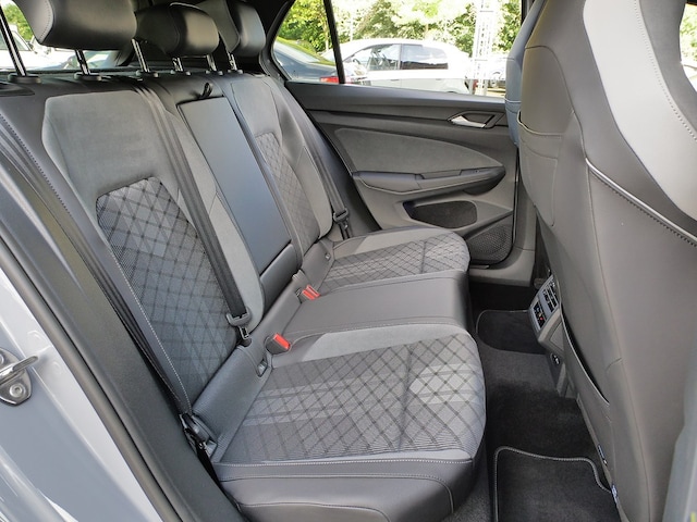 Volkswagen Golf 1.5 TSI R-Line